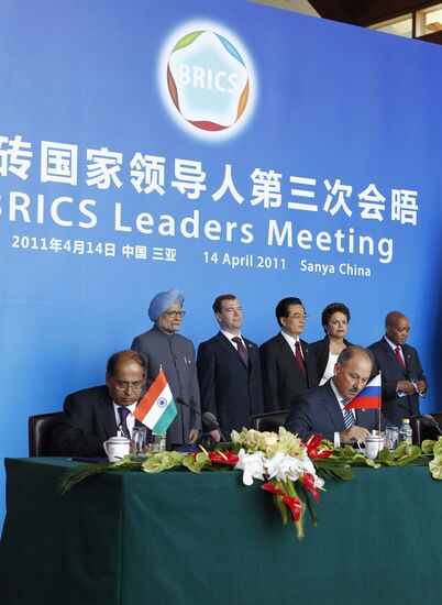 Dmitry Medvedev takes part in BRICS Summit in China