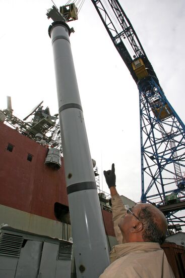 Installing BrahMos missile system on board the Teg frigate