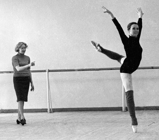 ULANOVA PLISETSKAYA 