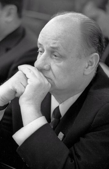 VIKTOR ROZOV