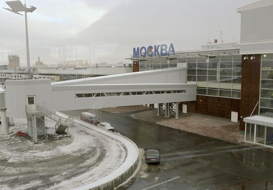 VNUKOVO PASSENGER PASSAGE