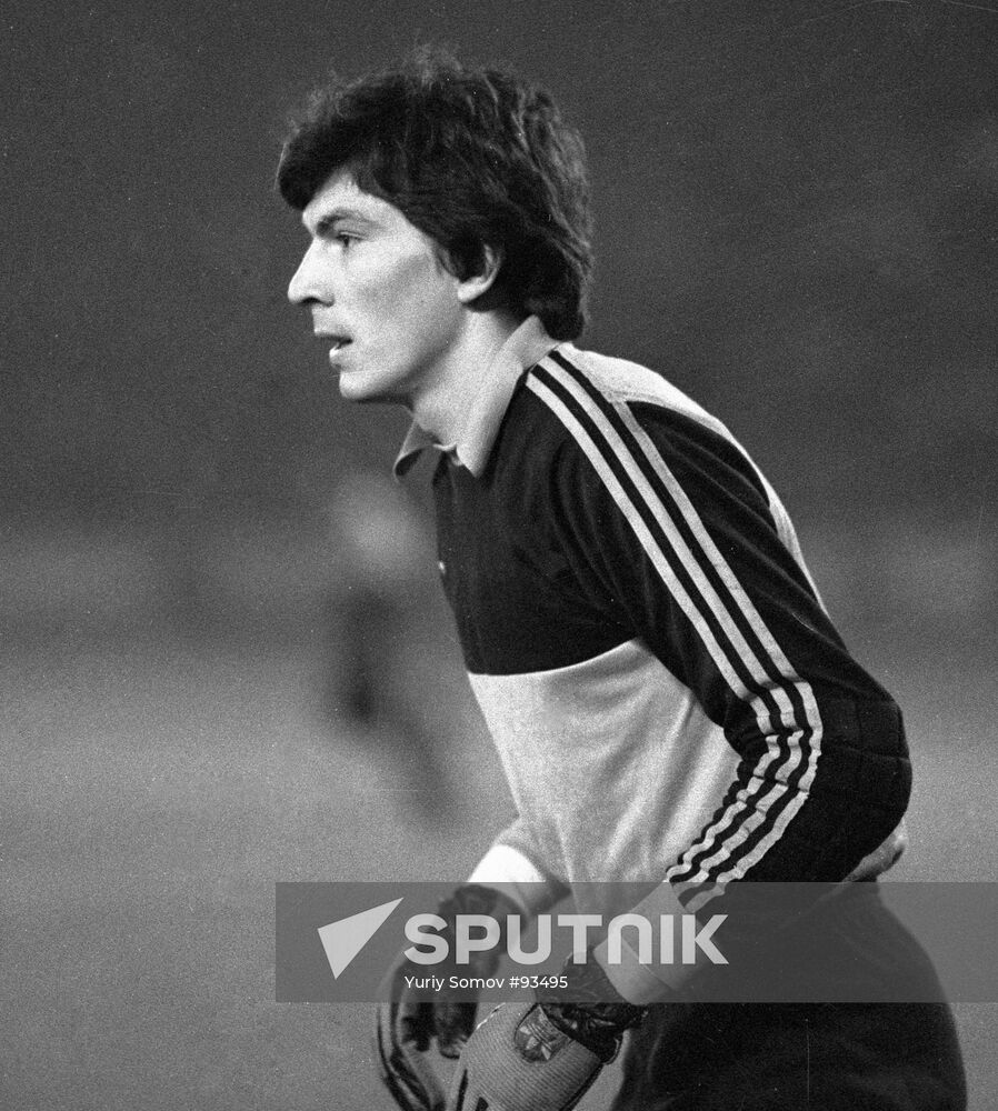 goalkeeper Dasayev training