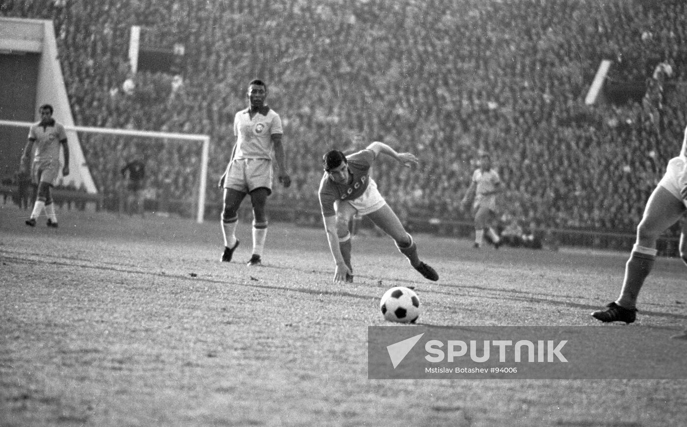 USSR SOCCER BRAZIL 