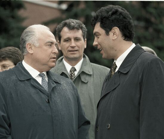 CHERNOMYRDIN NEMTSOV SYSUEV