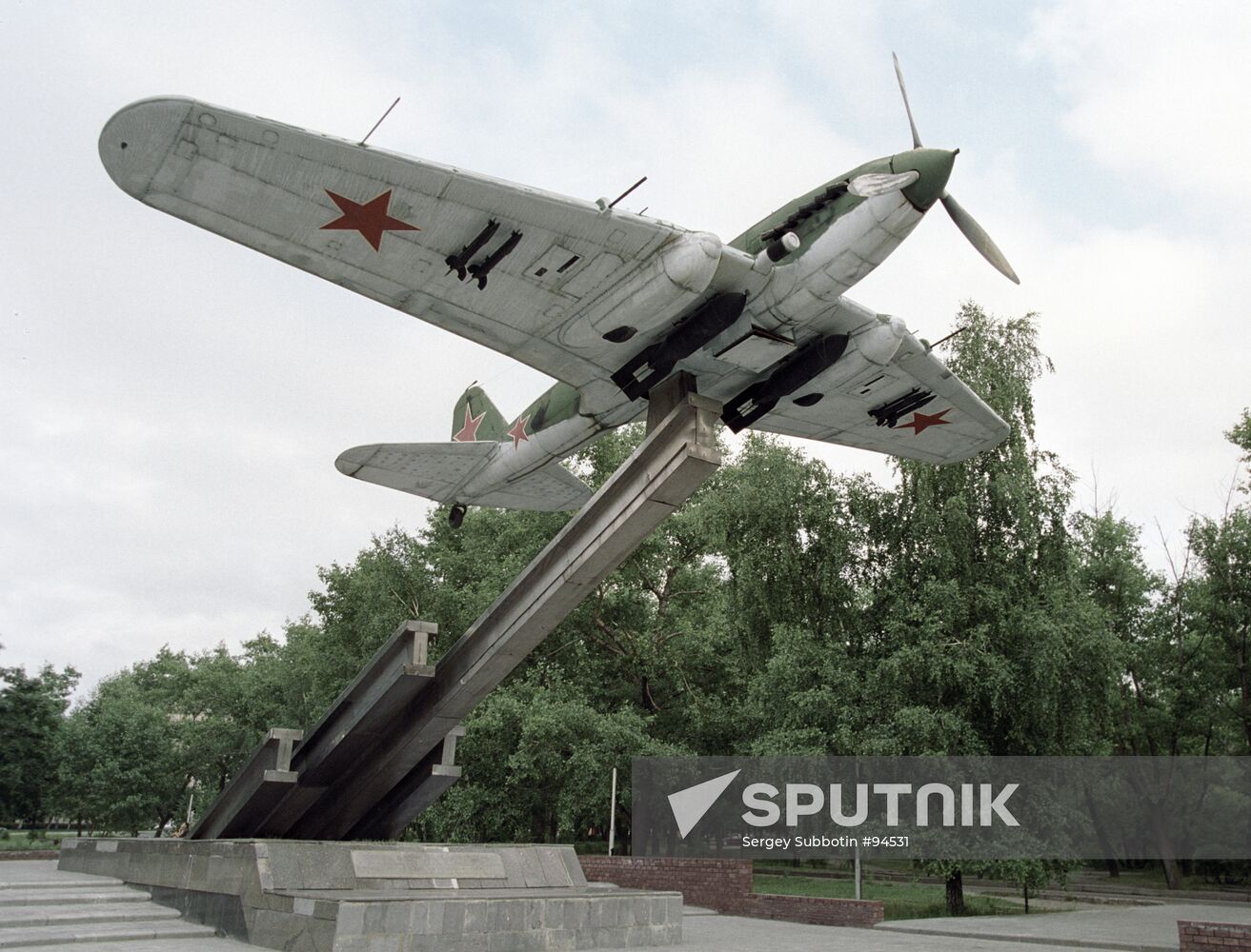 Ilyushin Attack Plane Monument 