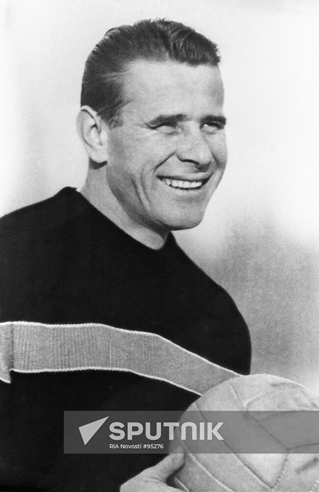 LEV YASHIN