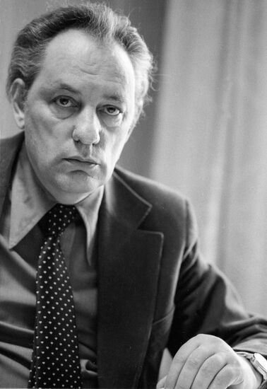 Writer Karelin 