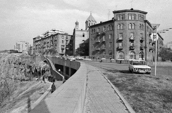 YEREVAN RAZDAN HOUSES