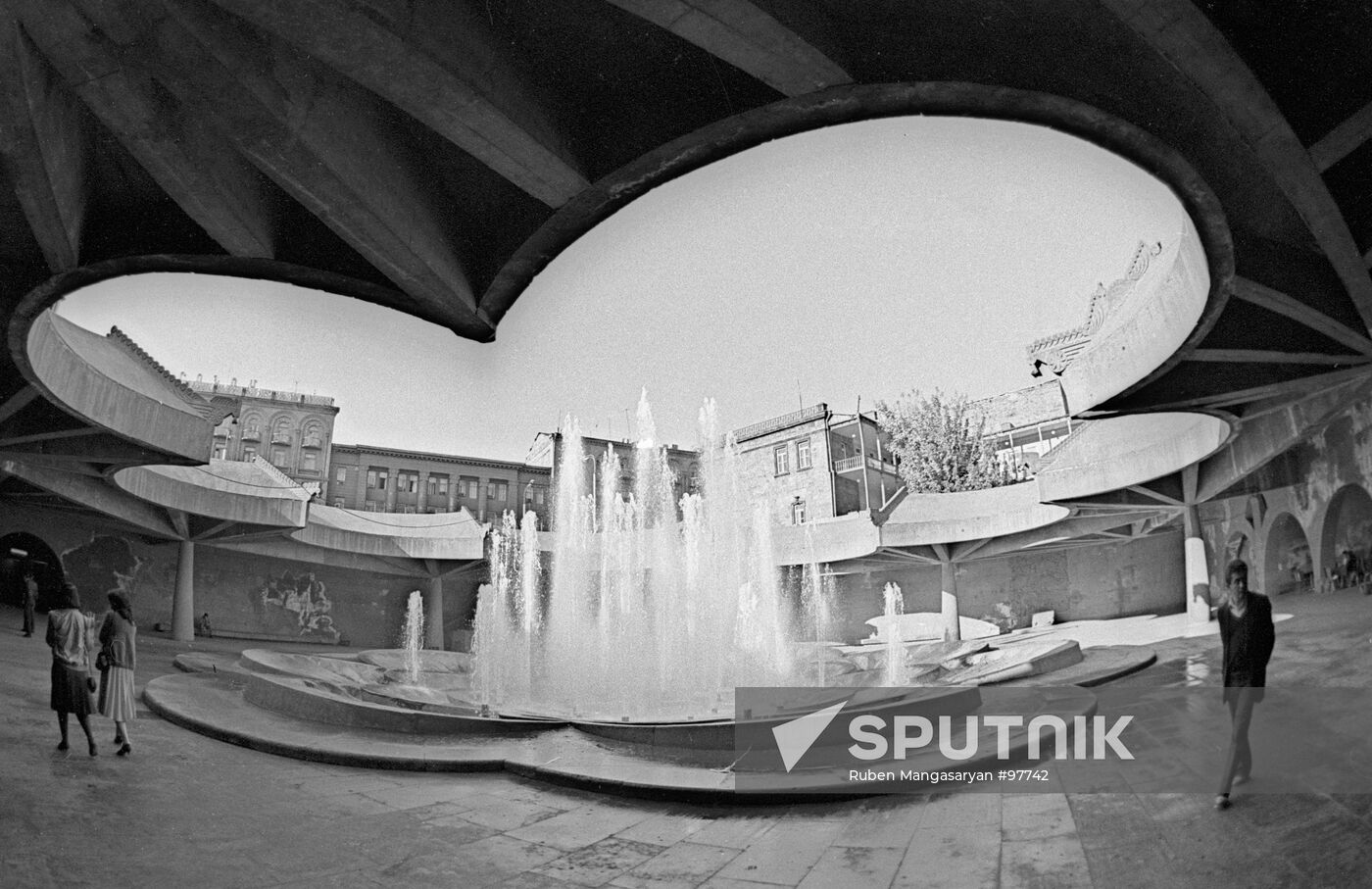 YEREVAN METRO UNDERGROUND FOUNTAIN