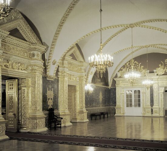 HOLY ANTEROOM PALACE OF FACETS
