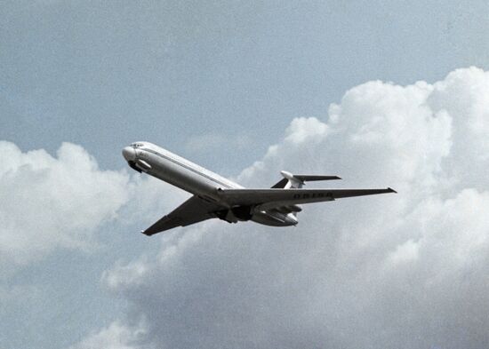 IL-62 FLIGHT SKY 