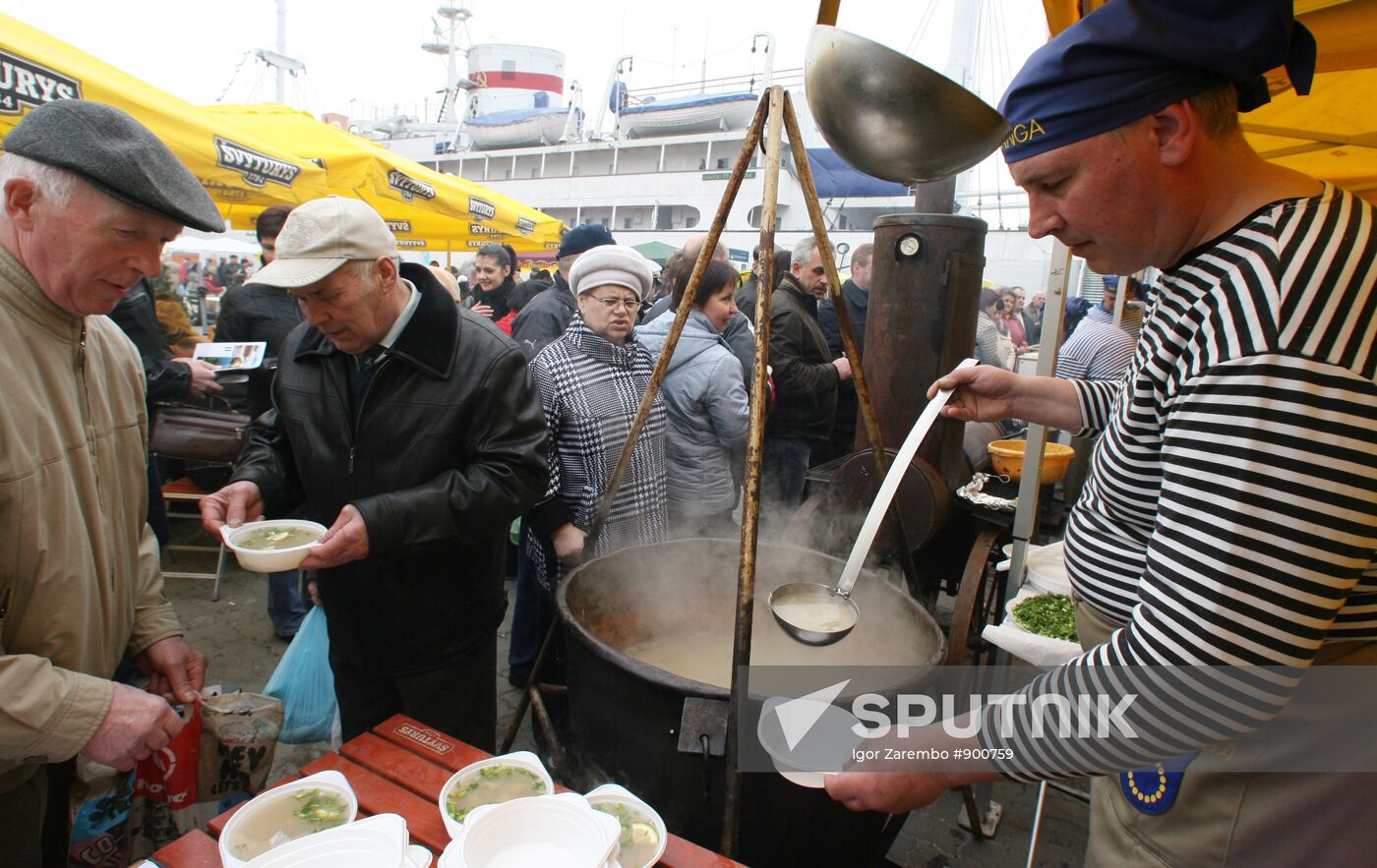 Kaliningrad celebrates Herring Festival