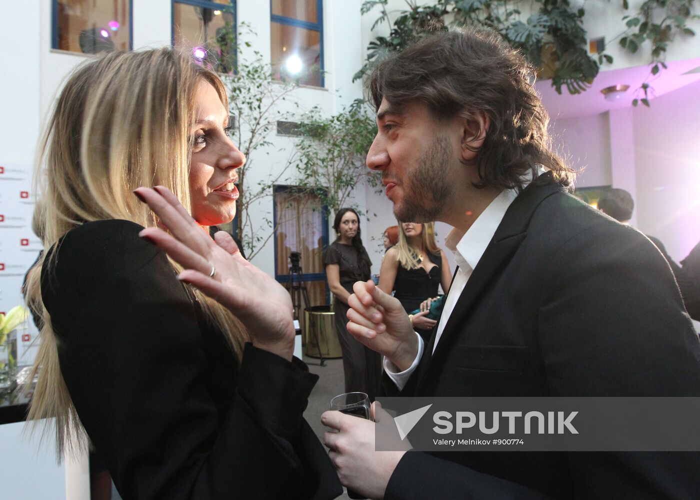 Svetlana Bondarchuk and Mikhail Druyan