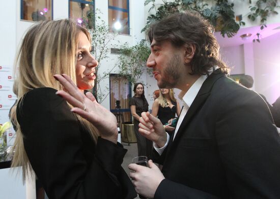Svetlana Bondarchuk and Mikhail Druyan