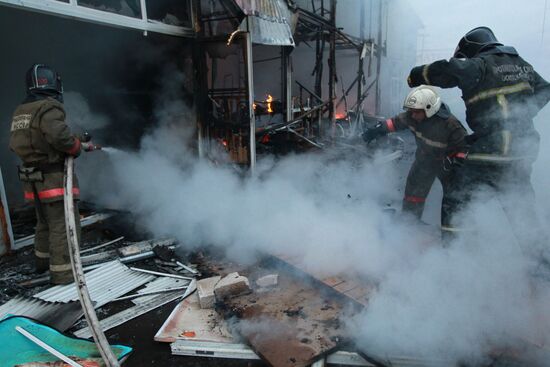 Fire in construction market in Reutovo near Moscow