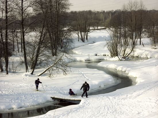 Izmailovo Park in winter