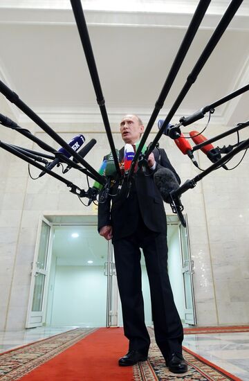 Vladimir Putin makes annual address to State Duma