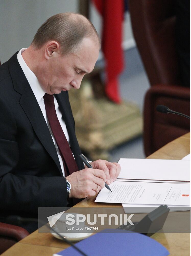 Vladimir Putin makes annual address to State Duma