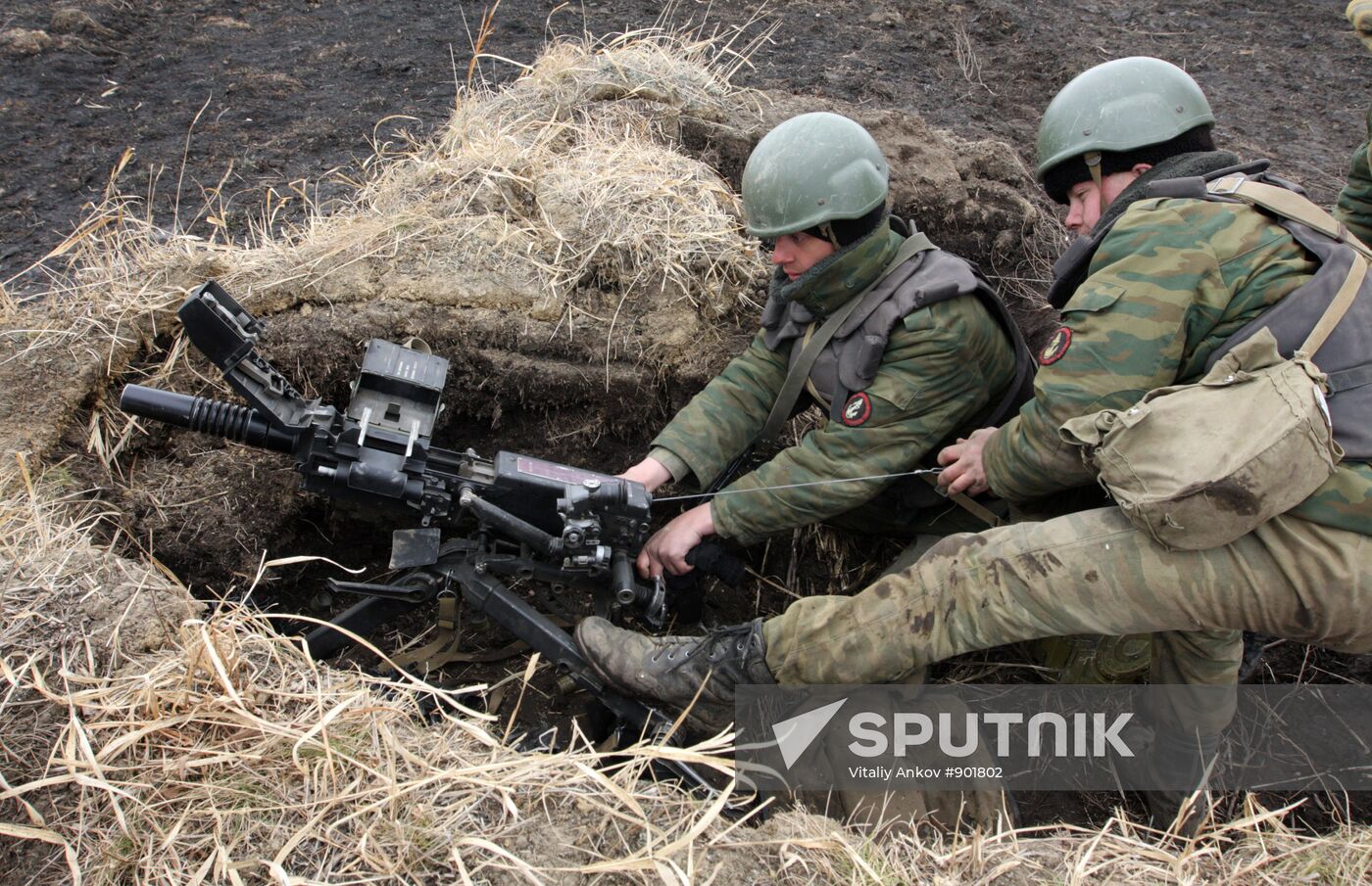 AGS-17 grenade machine gun crew