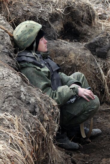 Pacific Fleet marine troops stage battalion tactical drills