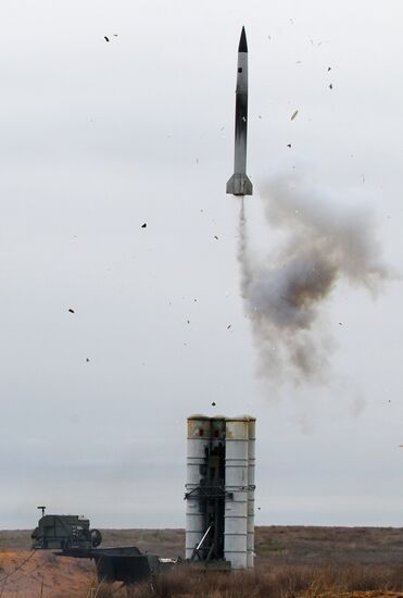 Russia,Belarus and Kazakhstan's air force and air defense drills