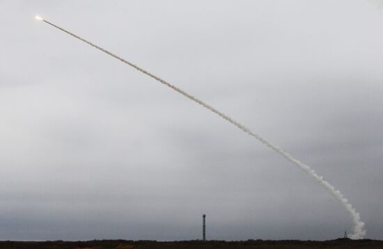 Russia,Belarus and Kazakhstan's air force and air defense drills