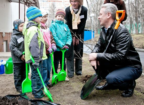 Sergei Sobyanin visits kindergarten at Ramenki District