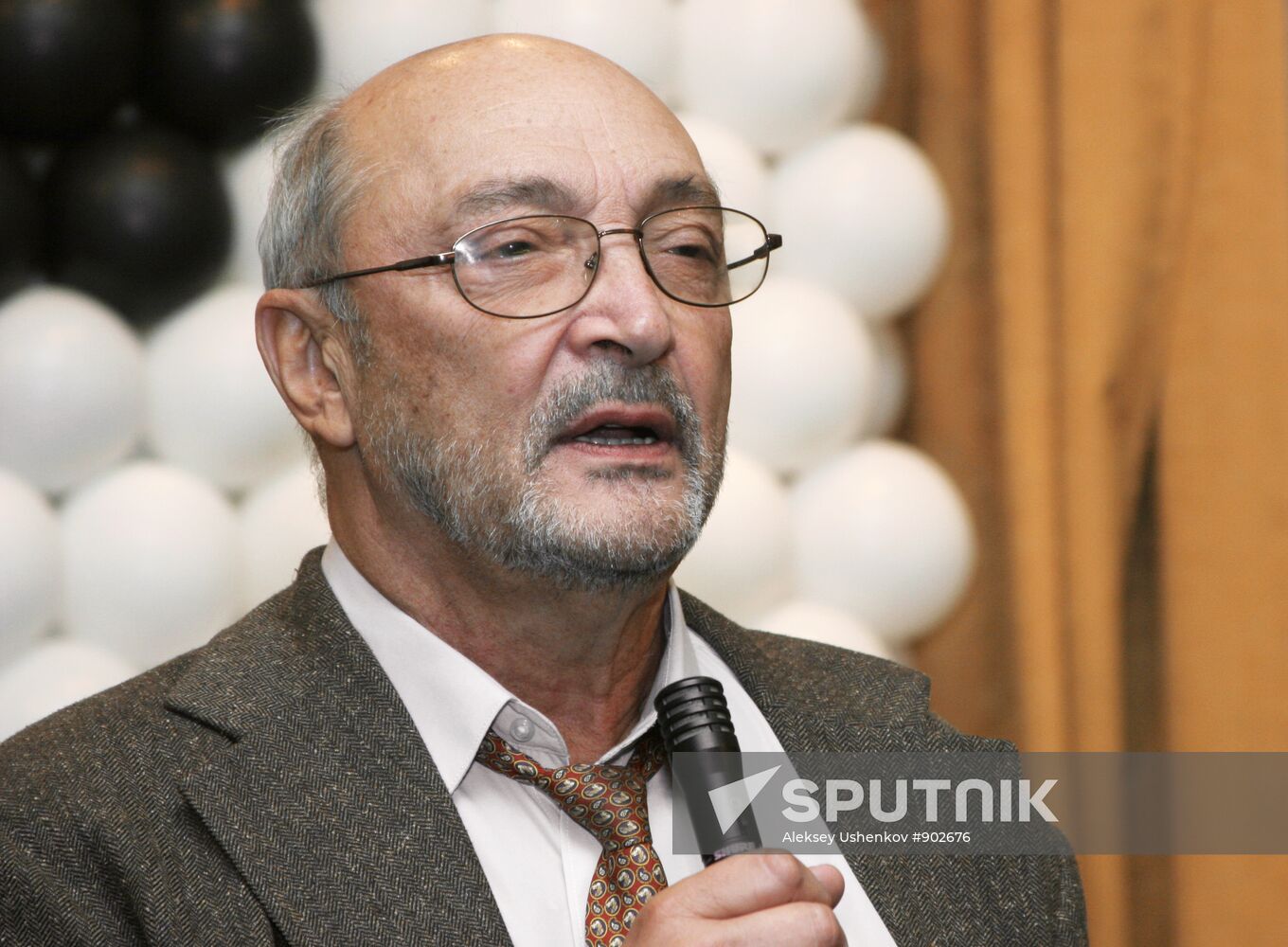 Actor Mikhail Kozakov dies at 76