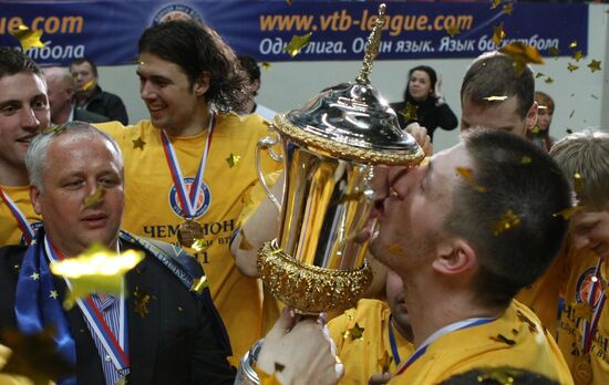 Basketball players with "Khimok" win United League VTB