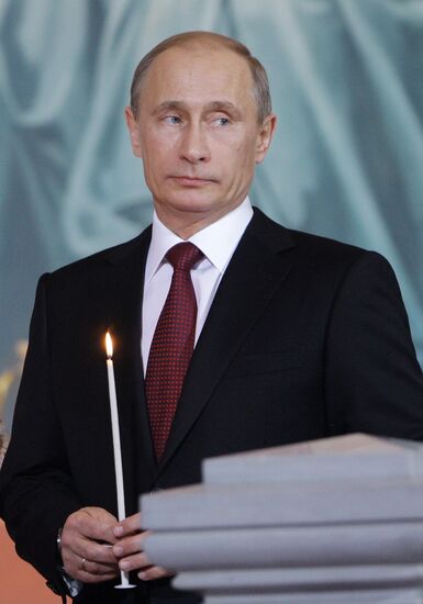 Vladimir Putin attends Easter service