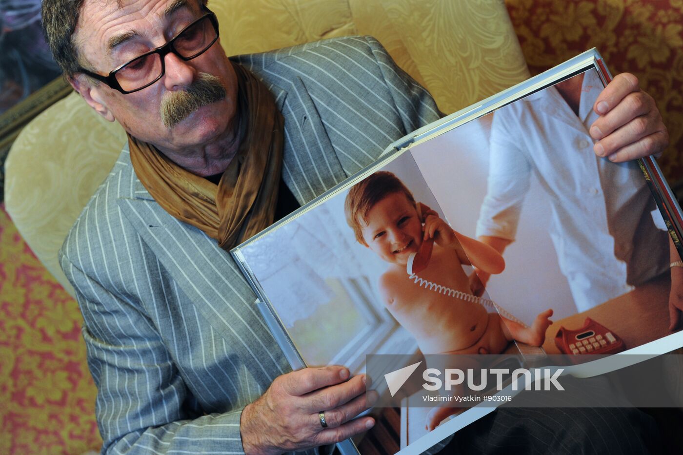 RIA Novosti former photographer Igor Kostin gives interview