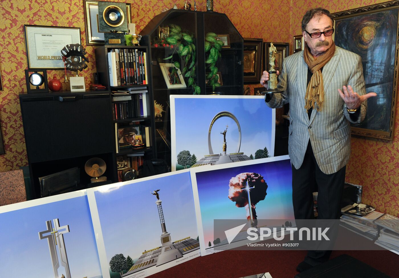 RIA Novosti former photojournalist Igor Kostin gives interview