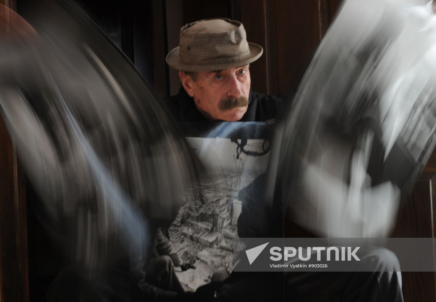 RIA Novosti former photojournalist Igor Kostin gives interview