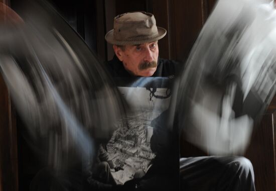 RIA Novosti former photojournalist Igor Kostin gives interview