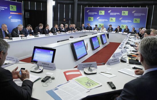 Dmitry Medvedev at meeting of economy modernization committee