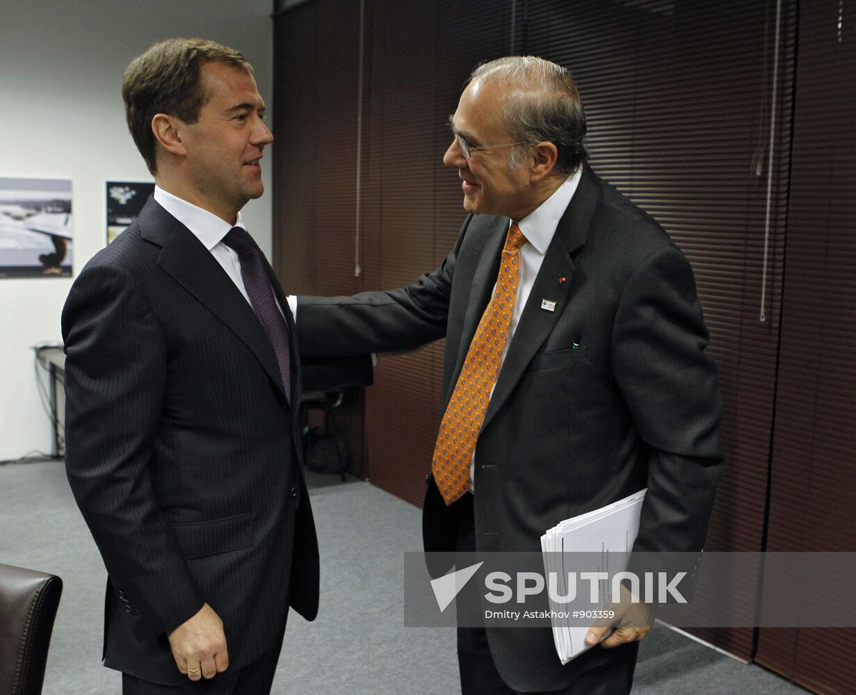 Dmitry Medvedev at meeting of economy modernization committee