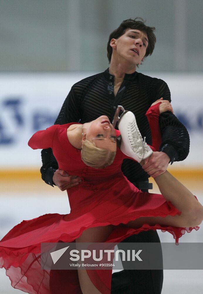 Ekaterina Bobrova and Dmitri Soloviev