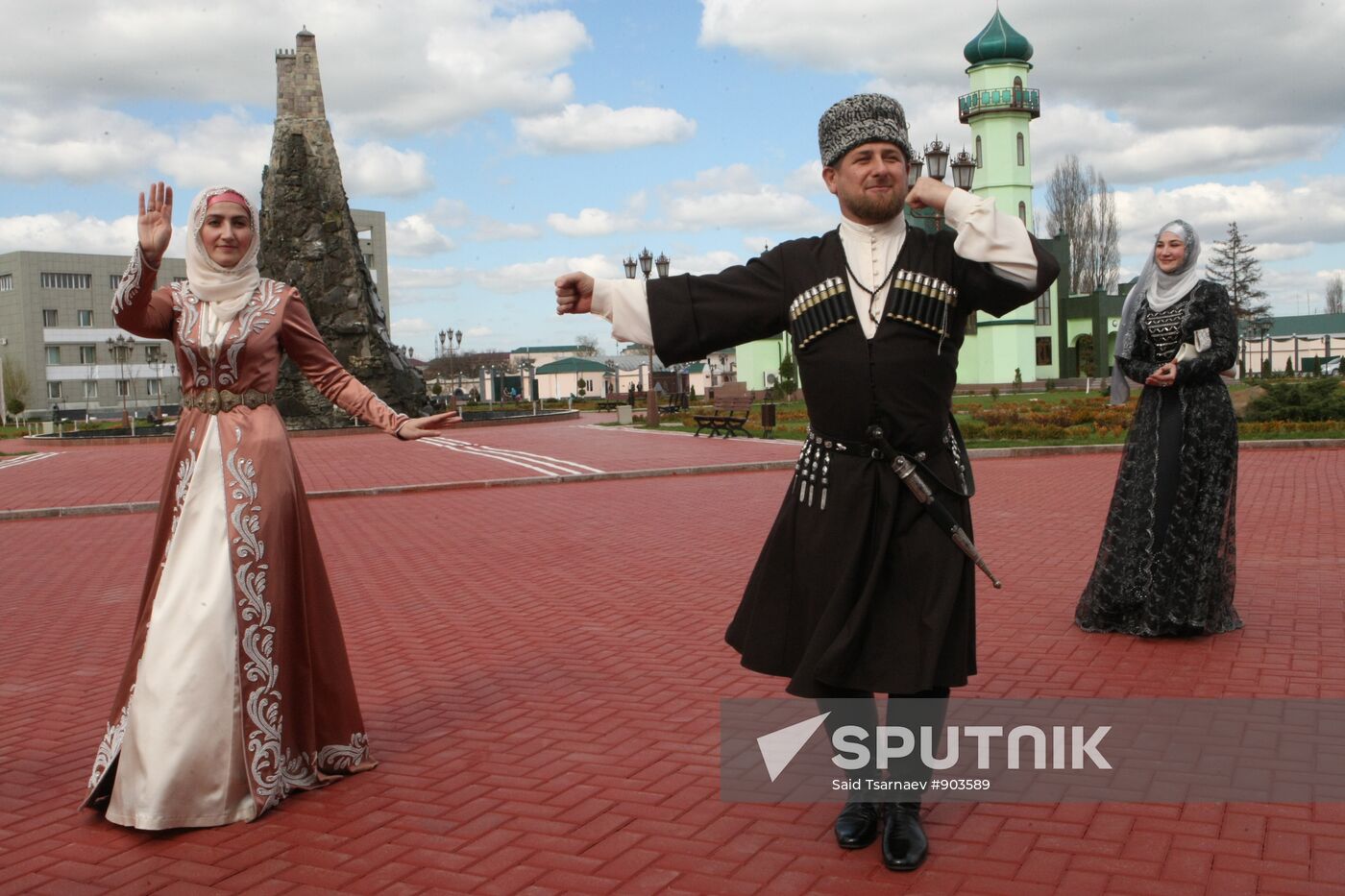 Ramzan Kadyrov in celebrations for Day of Chechen language