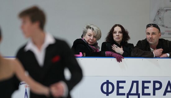 Tatiana Tarasova, Ludmila Vlasova, Alexander Zhulin
