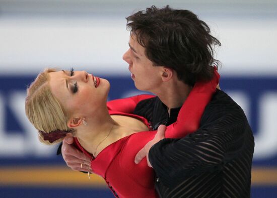 Ekaterina Bobrova and Dmitri Soloviev