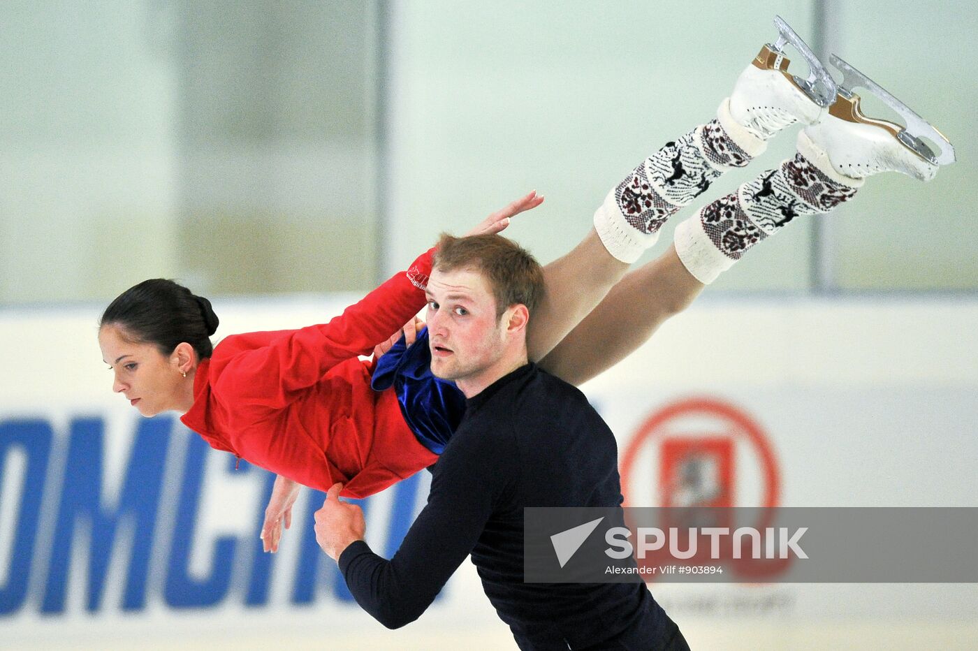 Vera Bazarova and Yury Larionov