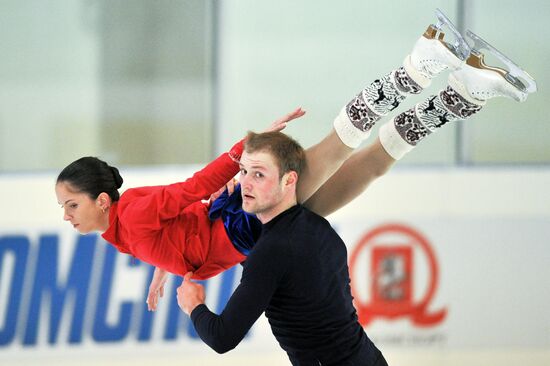 Vera Bazarova and Yury Larionov