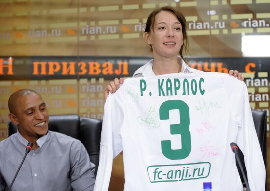 Roberto Carlos, Chulpan Khamatova