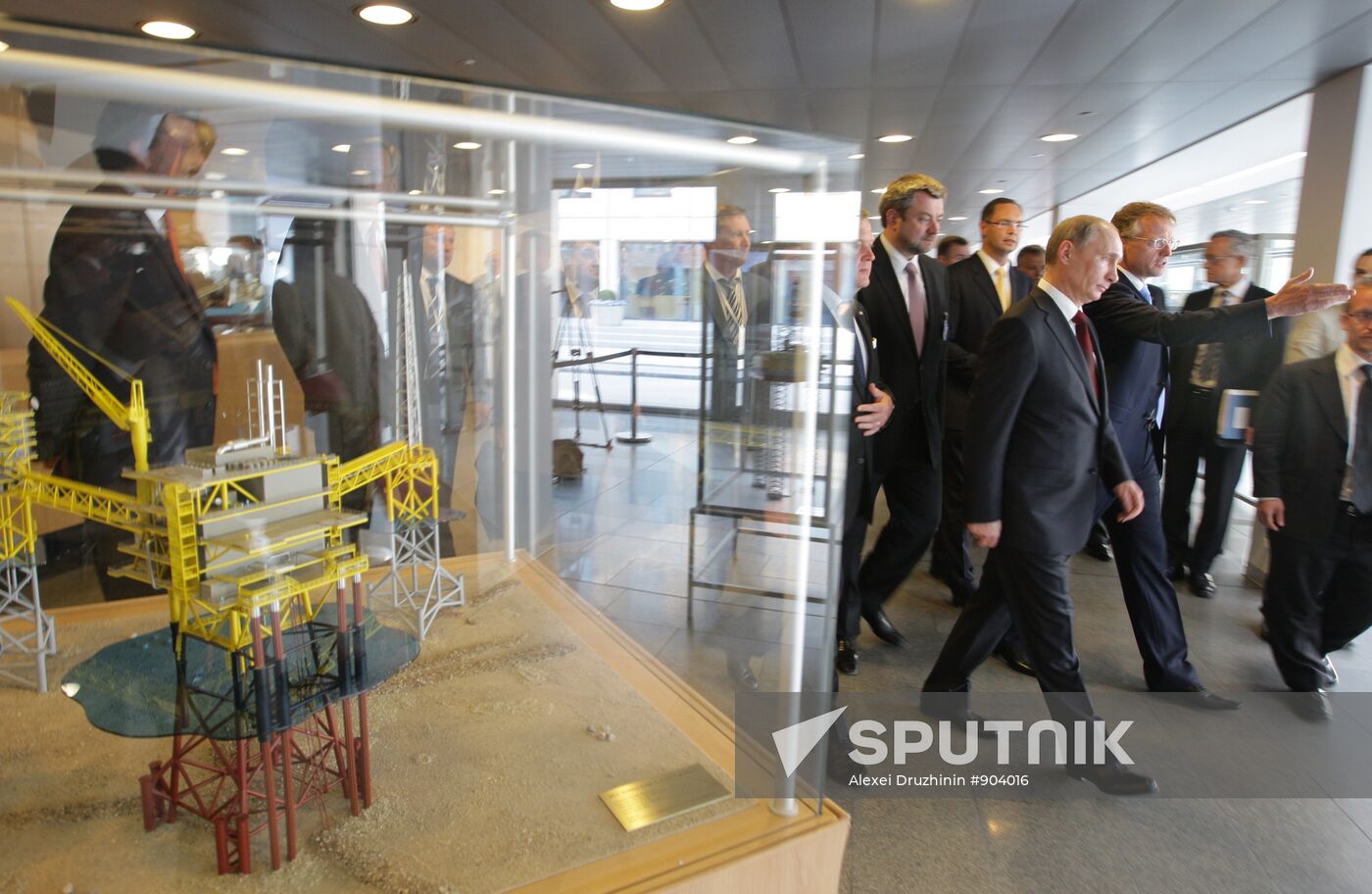 Putin on a day's visit to Denmark