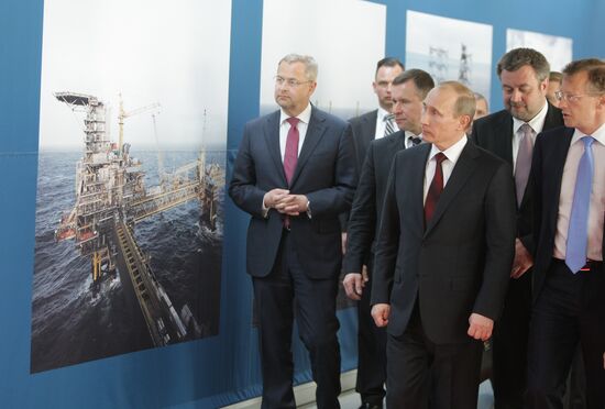 Putin on a day's visit to Denmark