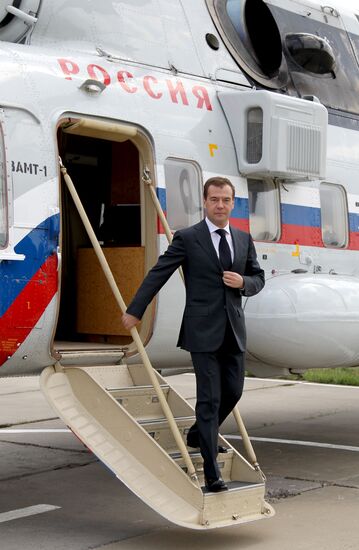 Medvedev attends Chernobyl anniversary events