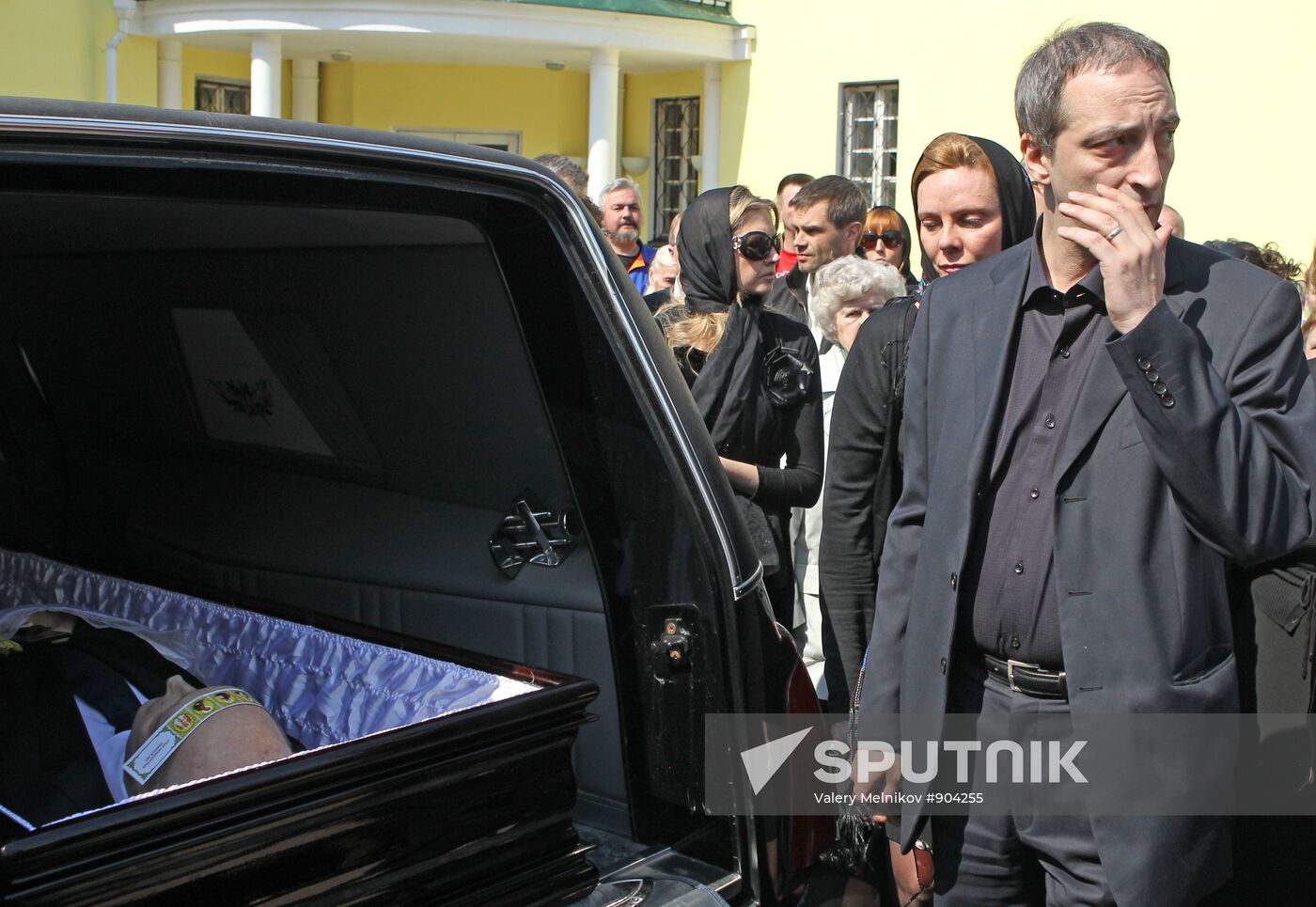 Paying last respect to People's Artist of Russia Mikhail Kozakov