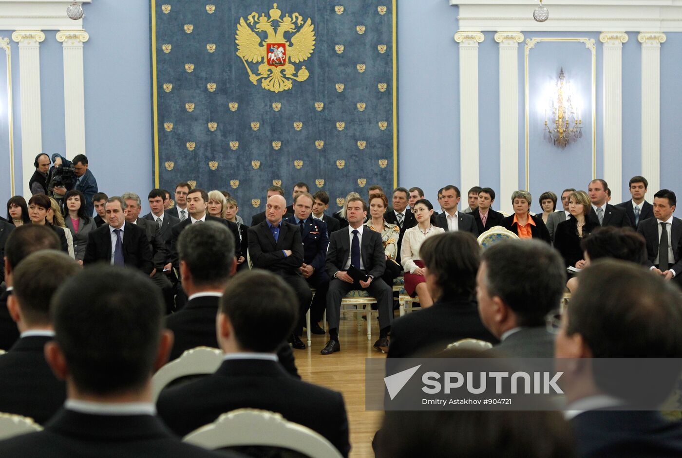 Dmitry Medvedev meets members of United Russia