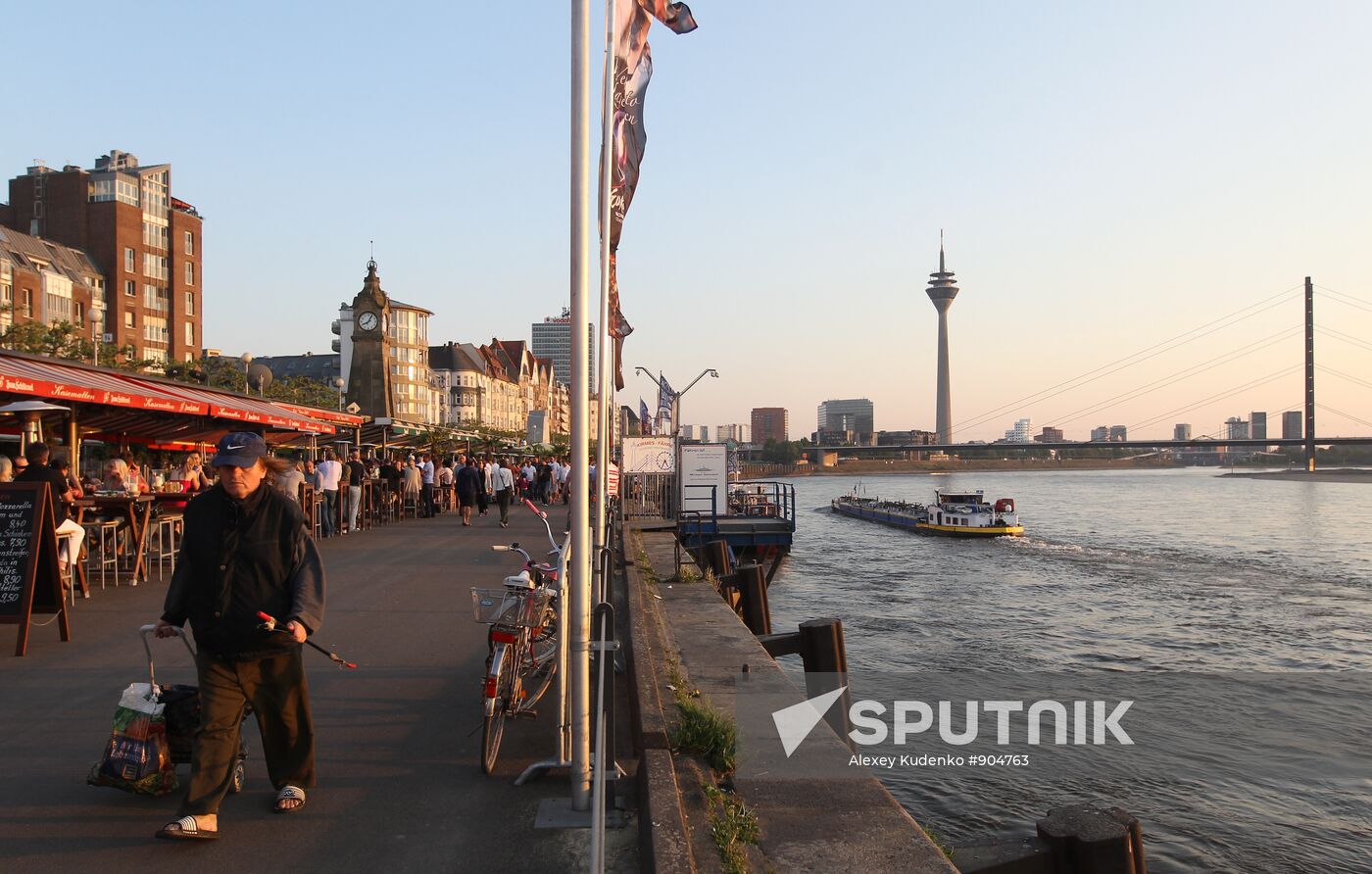 Citizens on an embankment in Dusseldorf