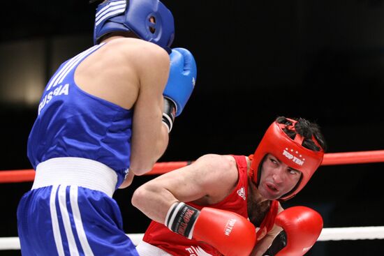 Vladimir Nikitin, Misha Aloyan